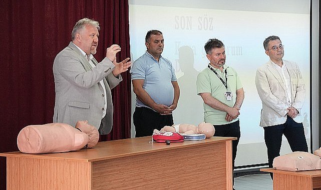 Gaziosmanpaşa Hastanesi'nden Belediye Çalışanlarına 'Heimlich Manevrası Eğitimi'