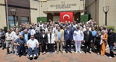 Gölcük'te düzenlenen Kent Bayramlaşması; toplumun her kesiminden temsilciler vatandaşların geniş katılımı ile gerçekleştirildi