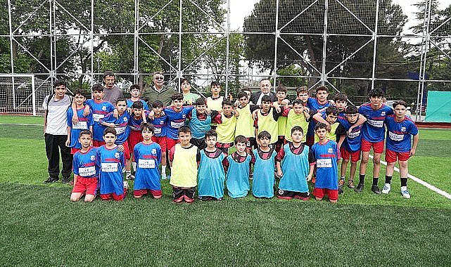 İBB, geçtiğimiz yıllarda profesyonel bir futbol kulübü tarafından kiralanan Balat Spor Tesisini yenileyerek amatör spor kulüplerinin kullanımına açtı