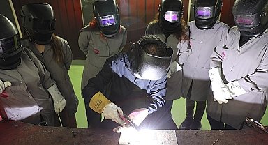 İBB, toplumsal cinsiyet eşitliğine katkı sağlamak amacıyla kadınlar için 'Kaynakçılık Atölyesi' projesini hayata geçirdi