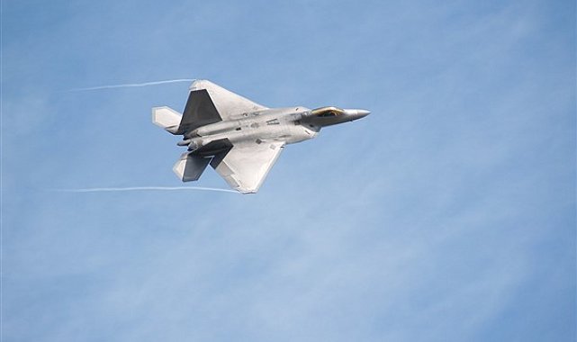 IDF: Ekipler, Hizbullah'ın hava biriminden bir grup teröriste saldırdı