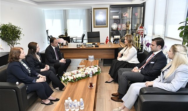 İYİ Parti heyeti siyasi partilerle bayramlaştı