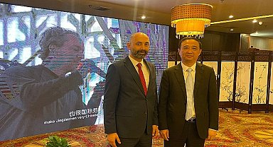 İznik Belediyesi'nin kardeş şehri olan Çin'in seramik şehri Jingdezhen ile İznik'in seramik kardeşliği Çin Devlet Televizyonu ve Çin basınında geniş yer buluyor