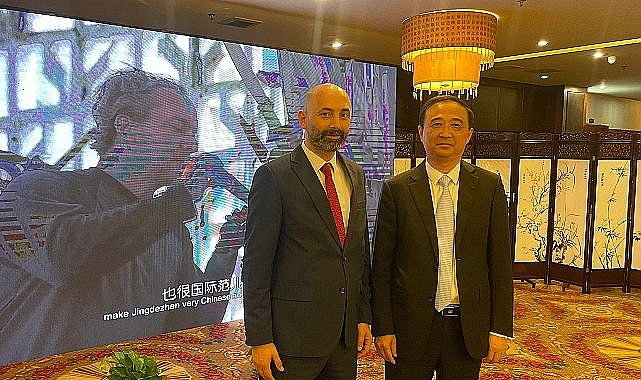 İznik Belediyesi'nin kardeş şehri olan Çin'in seramik şehri Jingdezhen ile İznik'in seramik kardeşliği Çin Devlet Televizyonu ve Çin basınında geniş yer buluyor