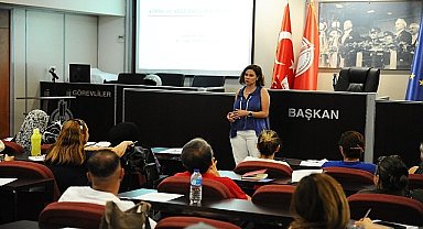 Karşıyaka Belediyesi'nden hayvanseverlere eğitim