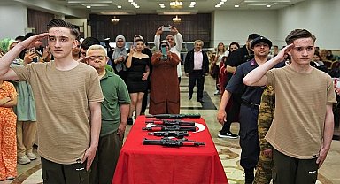 Keçiören'de özel gereksinimli bireyler için temsili asker uğurlaması, kına gecesi ve düğün eğlencesi düzenlendi