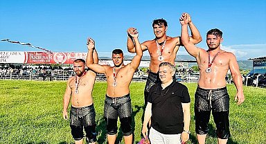 Kemer Belediyesi güreşçileri Kemer'e madalya ile döndü