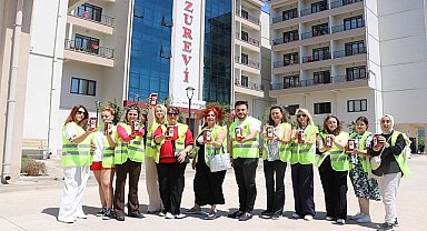 Kocaeli Gönüllülerinden Huzurevine erik kompostosu; Dalından topladılar, sevgilerini de kattılar 