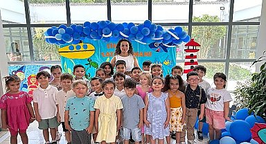 Minik öğrencilerin karne sevinci