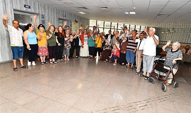 Okyay: Türkiye’de yaşlı nüfusun en yüksek olduğu yerlerden biri İzmir