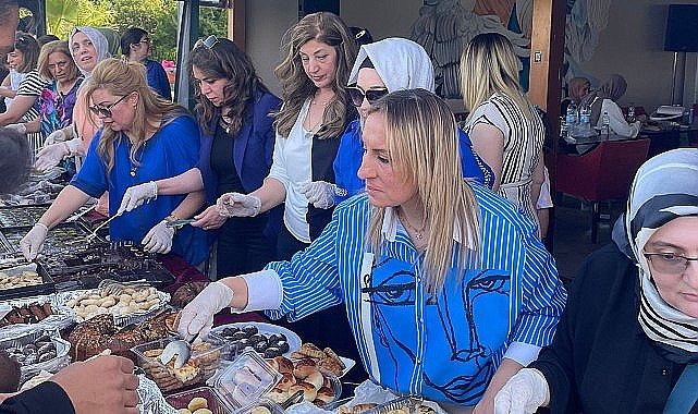 Paylaşan Eller Grubu'ndan Öğrencilere Moral Desteği