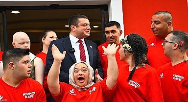 Torbalı'da 'Engelsiz kafe' açıldı