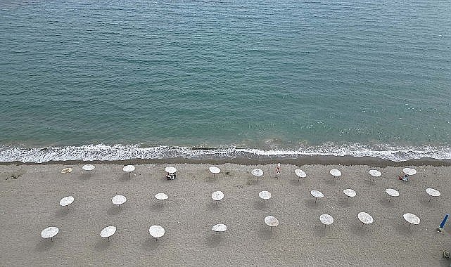 Urla Belediye Başkanı Yüksek Mimar Selçuk Balkan'ın seçim vaatleri arasında yer alan ve vatandaşların büyük bir heyecanla beklediği 22 sahilin düzenlenerek kullanıma açılma projesi hayata geçti