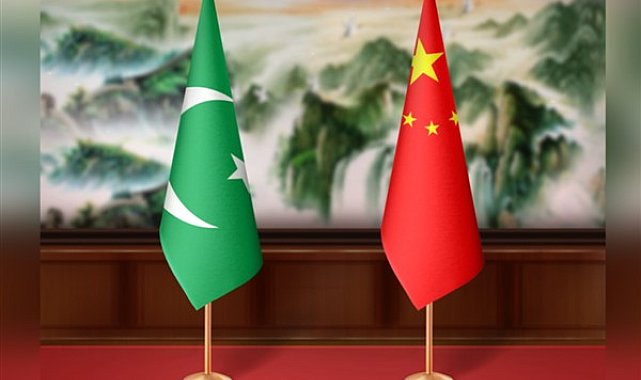 Xi Jinping, Pakistan Başbakanı Şerif ile görüştü