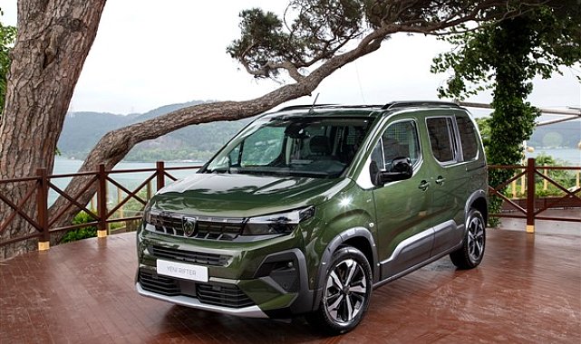 Yeni Peugeot Rifter, sınıfının en fazla tercih edilen hafif ticari aracı oldu