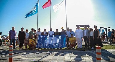1 Temmuz Denizcilik ve Kabotaj Bayramı etkinlikleri kapsamında Öğretmenler Mahallesi Halk Plajı'nda Mavi Bayrak töreni yapıldı