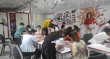 Akbank, Deprem Bölgesindeki Gençlerle Yol Arkadaşlığına Devam Ediyor: Güzel Yarınlar Hareketi Malatya'da