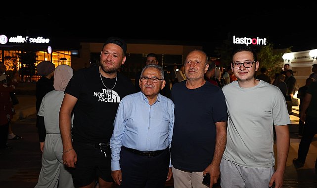 Başkan Büyükkılıç, Recep Tayyip Erdoğan Millet Bahçesi'nde vatandaşlarla buluştu