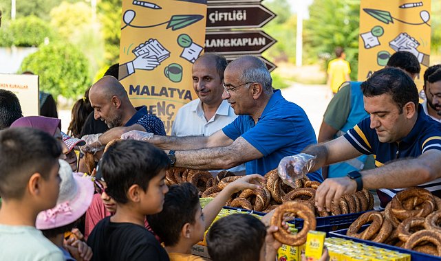 Başkan Er, Yaz Okulu öğrencileri ile doğa yürüyüşü yaptı