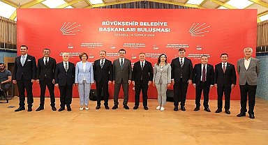 Başkan Tugay CHP'li Büyükşehir Belediye Başkanları buluşmasına katıldı