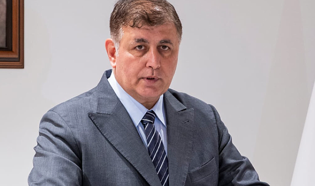 Başkan Tugay: Emeklilere o düşük maaşları veren biz değiliz
