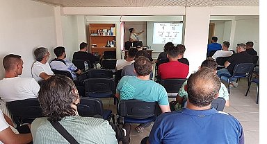 Burhaniye Belediyesi, bağımlılıkla mücadele semineri