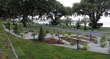 Burhaniye Belediyesi tarafından Ören'de kamulaştırılan alanda yeşil alan ve peyzaj çalışmaları tamamlanarak halkın kullanımına açıldı