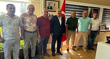 Büyük Birlik Partisi (BBP) Antalya İl Başkanı Mustafa Yılmaz, Kemer Belediye Başkanı Necati Topaloğlu'na hayırlı olsun ziyaretinde bulundu