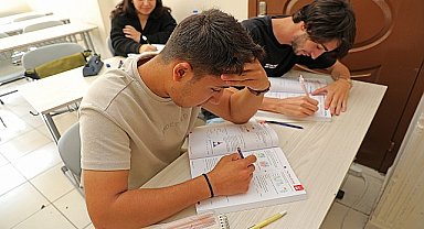 Büyükşehir'den üniversite adaylarına ücretsiz destek