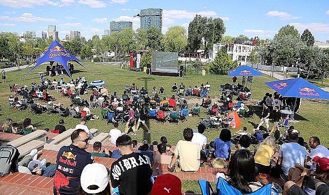 Çankaya Belediyesi, 2024 Avusturya Grand Prix'sini Uğur Mumcu Parkı'nda kurduğu dev ekranla sporseverlerle buluşturdu