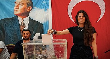 Çeşme Belediye Başkanı Lal Denizli, 