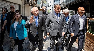 CHP'nin 7'nci Genel Başkanı Kemal Kılıçdaroğlu İzmir'de Büyükşehir Belediyesi'ni ziyaret etti