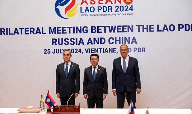 Çin, Rusya ve Laos dışişleri bakanları bir araya geldi
