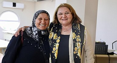 Didim Belediye Başkanı Hatice Gençay, Belediye Meclis Toplantı Salonuna vatandaşları ağırladı