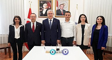 Egeli eğitim bilimci Doç. Dr. Uslu'dan “Mentör Destekli Psikolojik İhtiyaçlara Duyarlı Öğretim