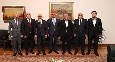 Ekinözü Belediye Başkanı Harun Vicdan, CHP Genel Başkanı Özür Özel ile Ankara'da önemli bir görüşme gerçekleştirdi