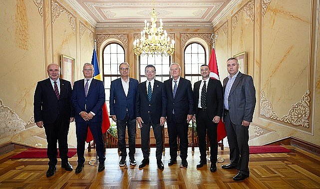 Ekrem İmamoğlu, Köstence Belediye Başkanı Vergil Chitac, Romanya Belediyeler Birliği İcra Başkanı ve Buzau Belediye Başkanı Costantin Toma ile İstanbul'da görüşme gerçekleştirdi