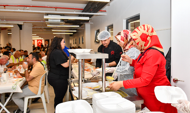 Esenyurt’ta her gün 15 bin kişiye sıcak yemek verilecek aşevi hizmete açıldı