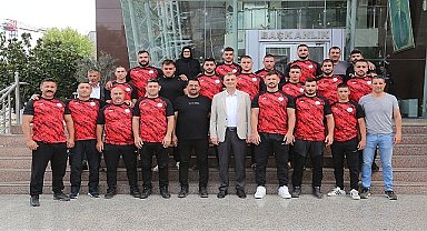 Gölcüklü Pehlivanlar Kırkpınar'a Uğurlandı