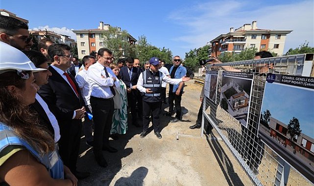 İmamoğlu: İnşallah herkesi mutlu edeceğimiz işleri yapmaya devam ederiz