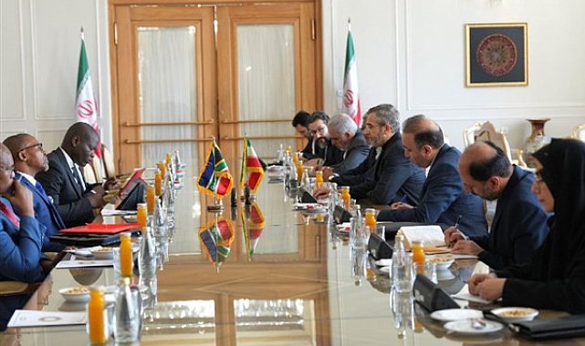 İran Dışişleri Bakanı Vekili Bagheri, Güney Afrika Dışişleri Bakanı ile bir araya geldi