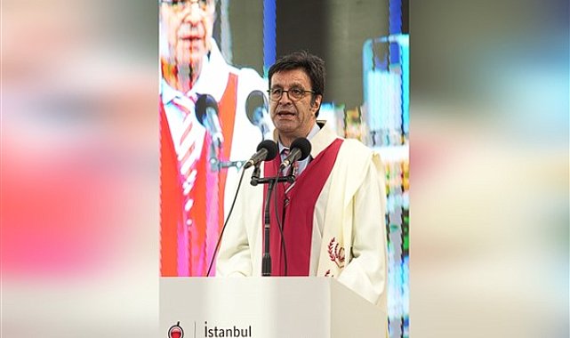 İstanbul Bilgi Üniversitesi’nde mezuniyet heyecanı