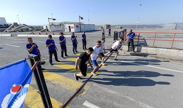 İzmir'de 36 kişilik zabıta memuru alımı için açılan sınava 99 kişi başvurdu