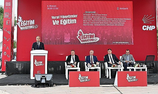 İzmirli yoksul öğrenciler aç kalmayacak Başkan Tugay okul kantinlerinin ihalelerine girdiklerini duyurdu