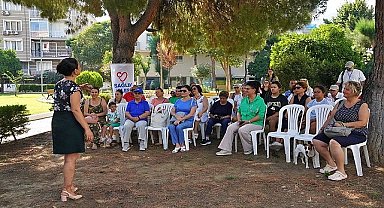 İzmirliler sağlığı geliştiren parklarda buluşuyor