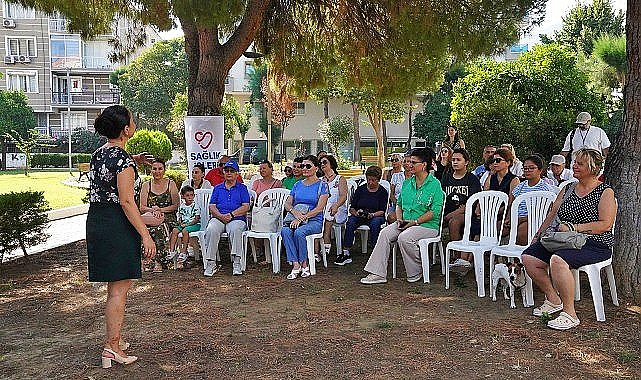 İzmirliler sağlığı geliştiren parklarda buluşuyor