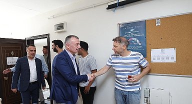  Kara'dan Başkan Büyükakın'a deprem övgüsü; “Ülkemizde depreme en duyarlı başkan sizsiniz