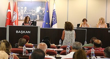 Karşıyaka'da çöpünü sokağa atana ceza yolda