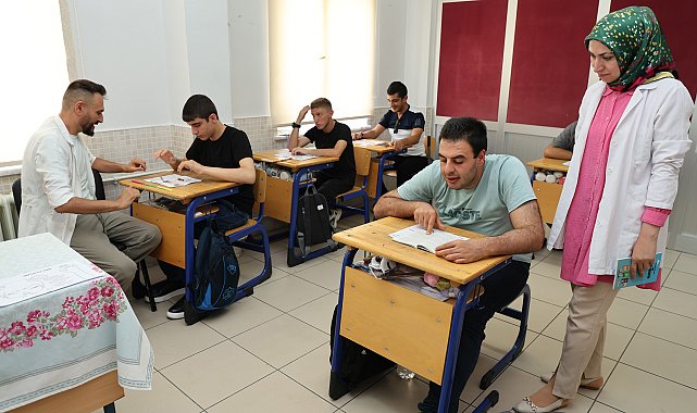 KOMEK, Yaz Okulu, eğitimlerine devam ediyor