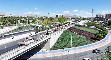 Konya Büyükşehir Yaya ve Taşıt Köprülerinde Periyodik Olarak İyileştirme Çalışması Yapıyor